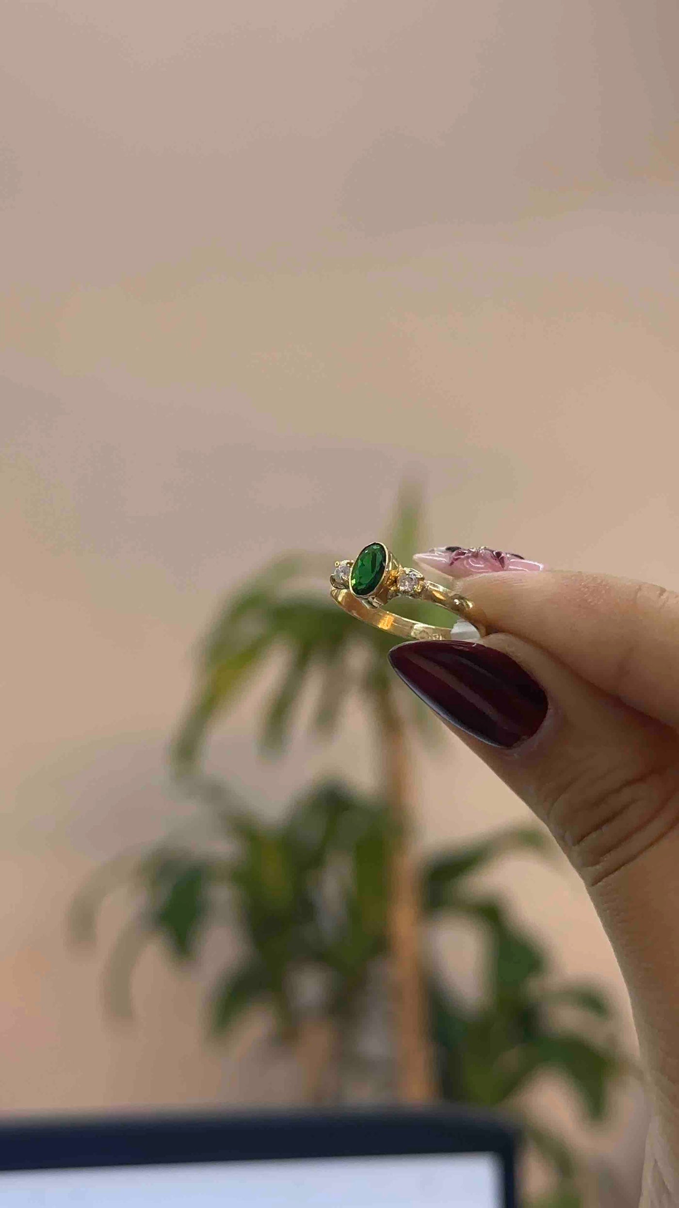 Anillo circón Óvalo Verde