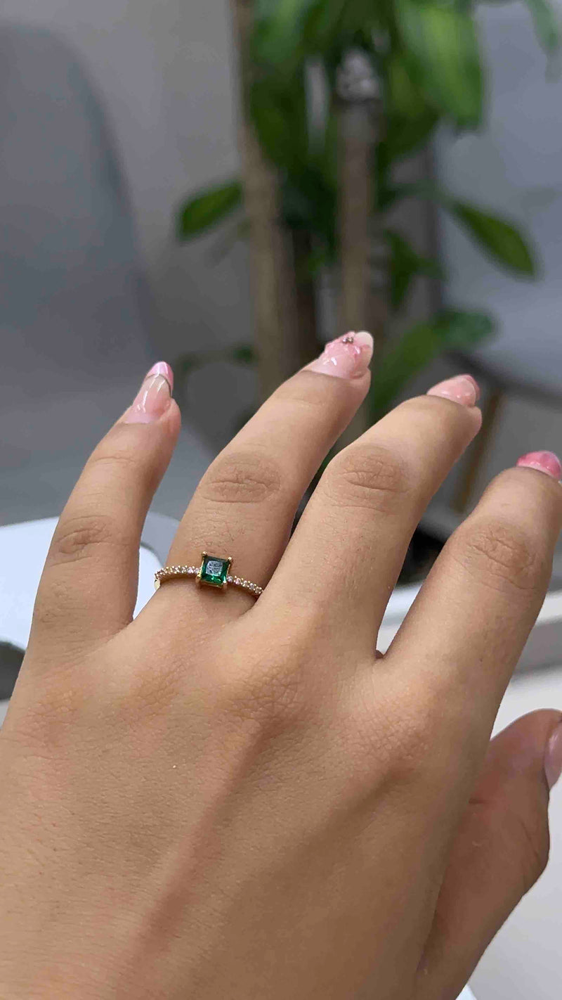 Anillo cuadrado circón Verde