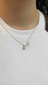 DIJE FLOR BLANCO CON VERDE