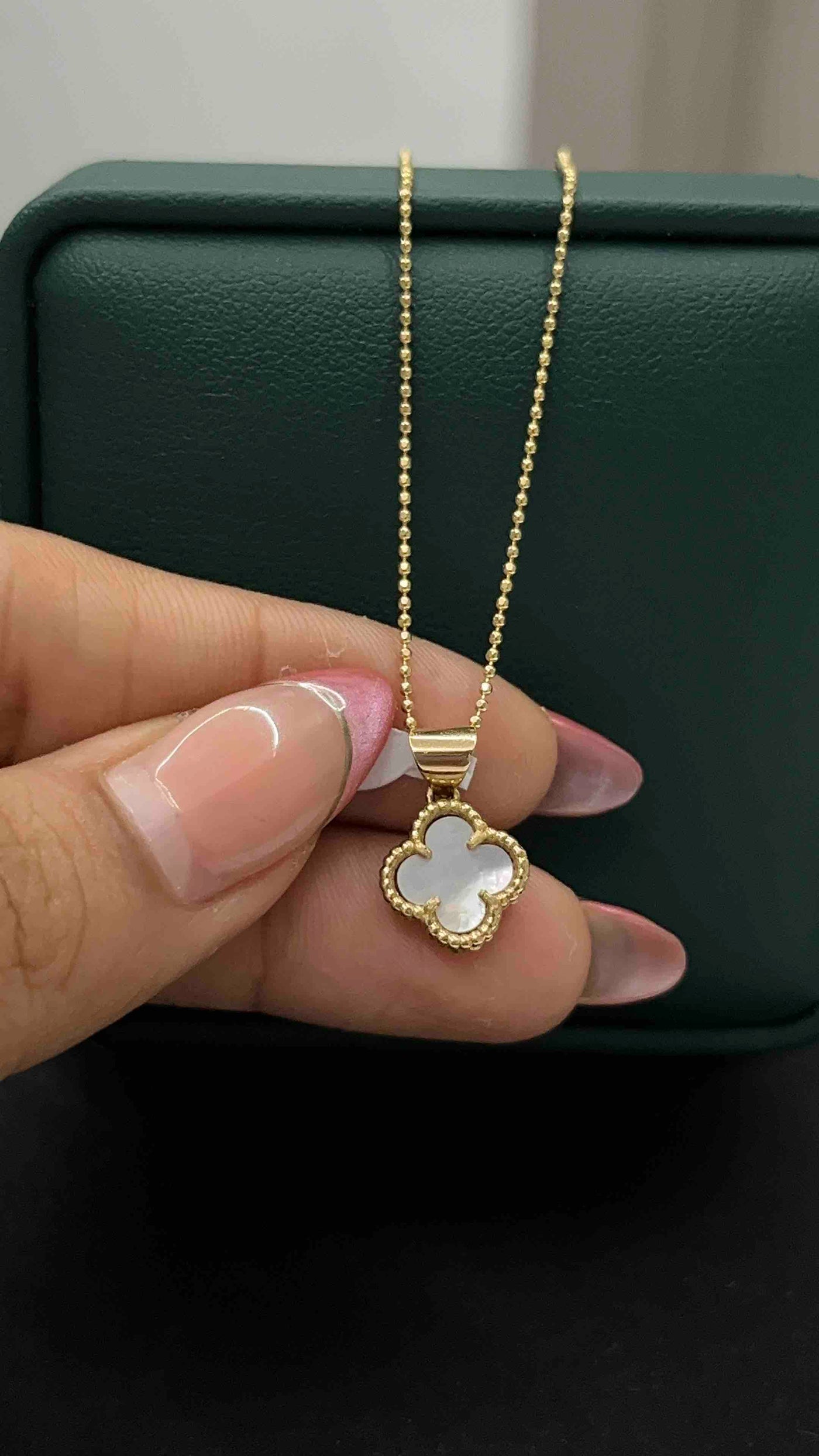 DIJE VC BLANCO ORO AM 18K