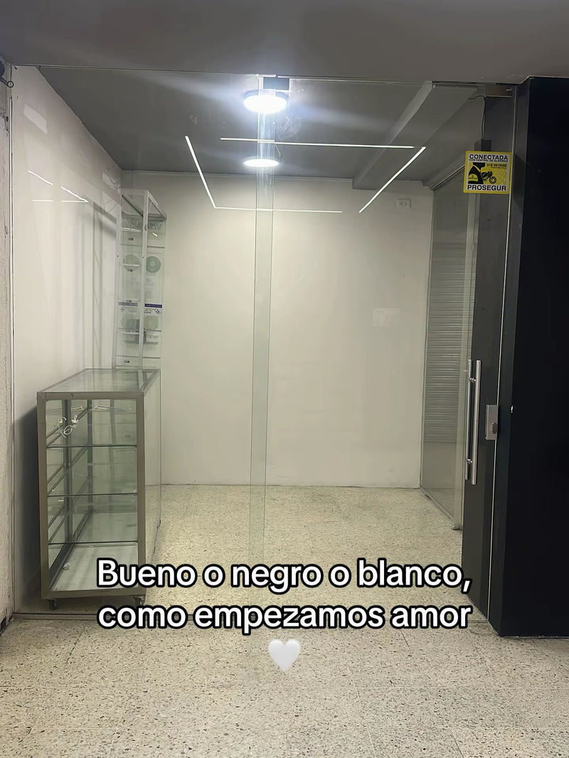 Nuestra primera tienda física