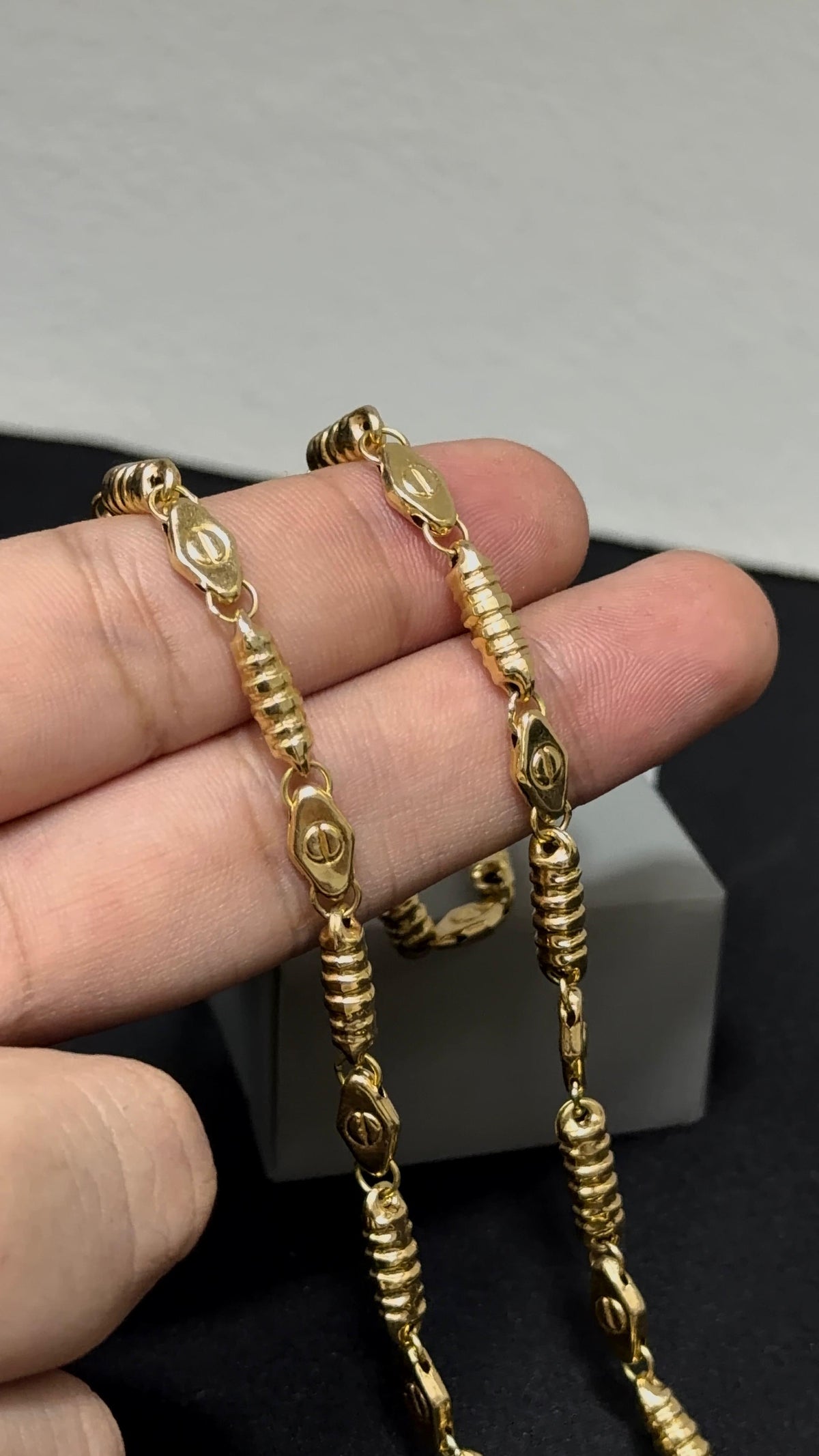 CADENA TORNILLO/ 17,05gr/ 6mm/ 60cm/ Oro Nacional 18k