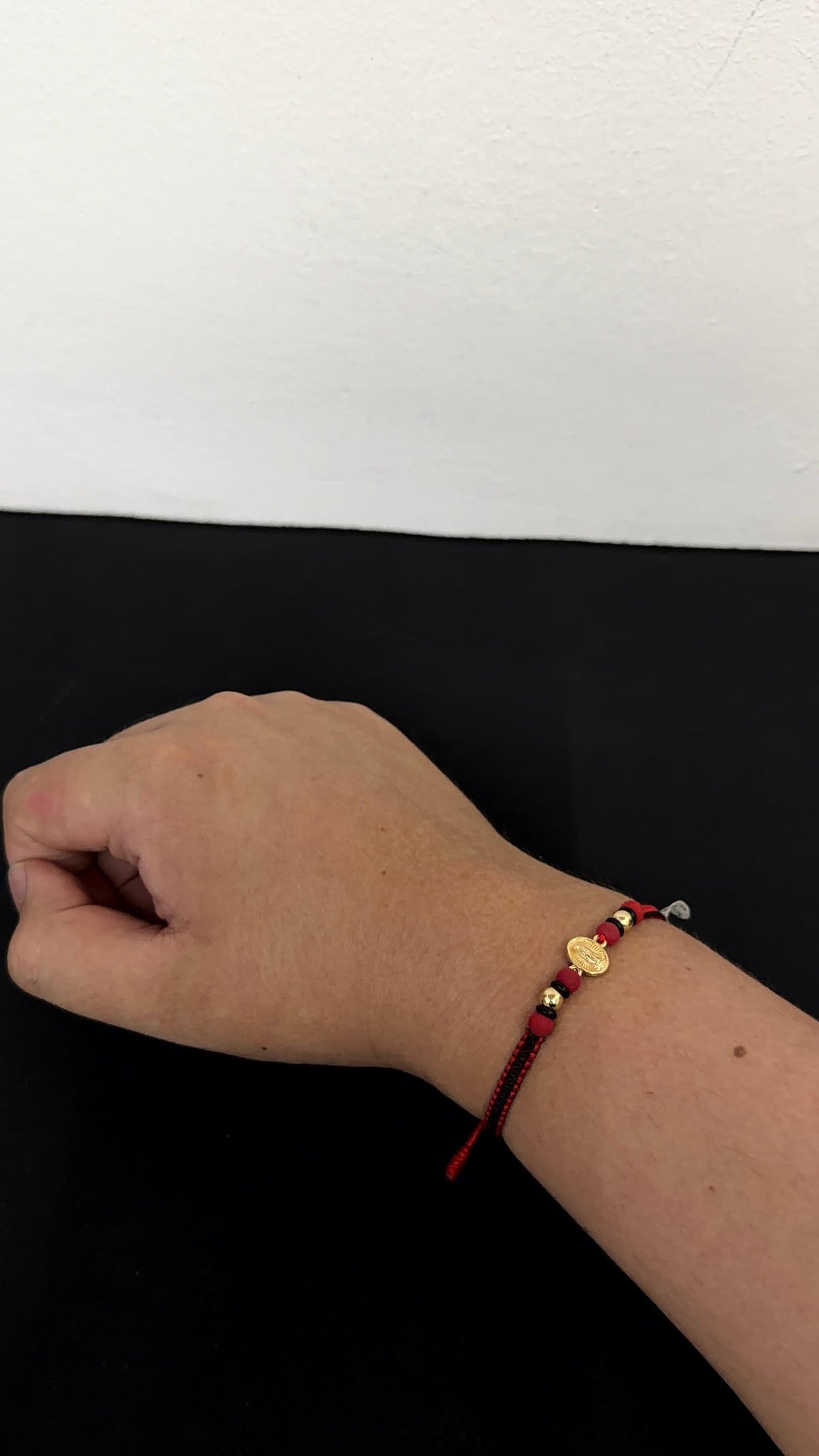 PULSERA TEJIDA HERRAJE VIRGEN DE GUADALUPE / 0,7gr/ Oro Nacional 18k